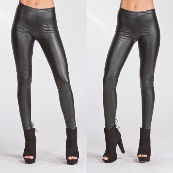 Faux leather leggings🌟 - Picture 2 of 7